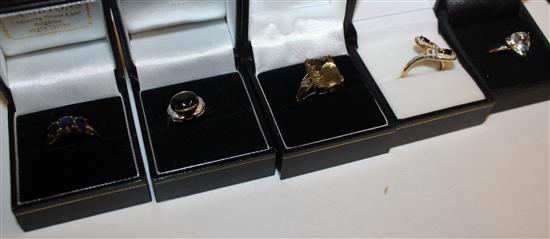 5 x 9ct gold dress rings